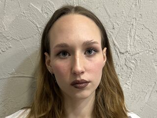 camwhore masturbating with sextoy KatrinJons