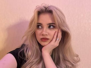 nude gamgirl LatoyiaCanpos