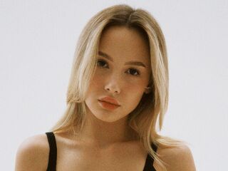 hot chatroom LeticiaTso