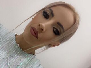 kinky webcam model LillySun