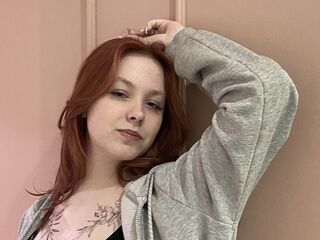 naughty camgirl fingering pussy LindaBenne