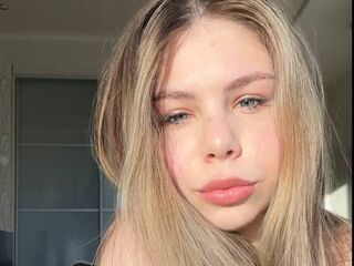 shower cam LioraVayne