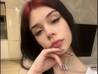 naked girl with webcam masturbating with vibrator LoraBrow
