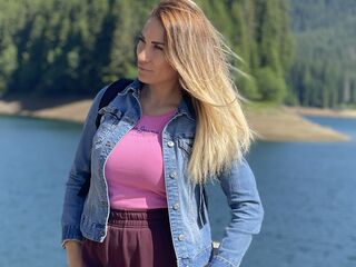 camgirl chatroom LovelyMaia