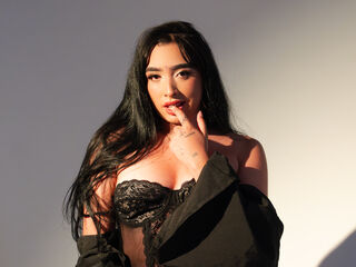 hot cam girl fingering LunaRoos