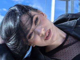 naughty camgirl MadelynVelure