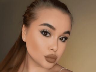 webcam bitch chatroom MaeWilkins