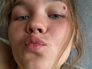 girl naked Mariicka