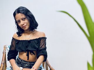 erotic webcam MarthinaLestrang