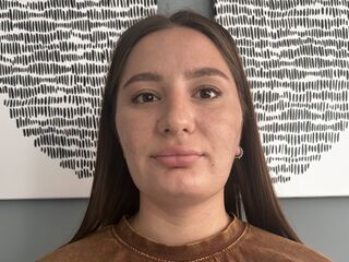 camgirl spreading pussy MaryamAdams
