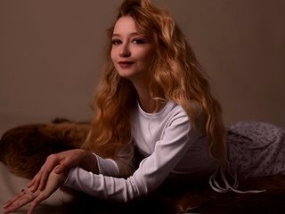 camgirl masturbating with sex toy MayLilly