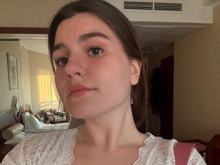 beautiful camgirl MaybelleWeight