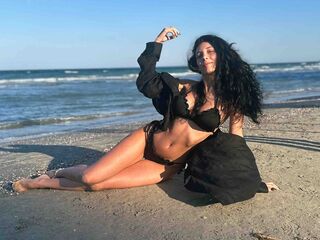 hot strip tease webcam MiaLunnah