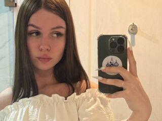 free cybersex MiaRioti