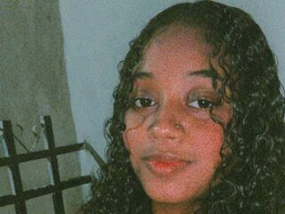 naked webcamgirl picture MicheLeiv