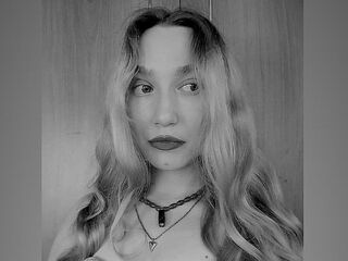 free video chat MonikaGreens