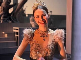 fingering girl cam NylaPitarresi