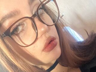 nude webcam girl QuennaEmbry