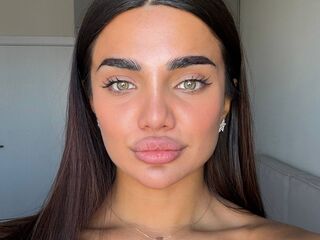 camgirl masturbating with sex toy ReannaGubala