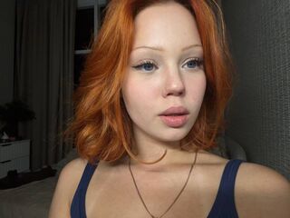 camslut naked RemmyFoxes