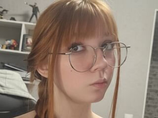 camgirl masturbating with sextoy RozellaBouch