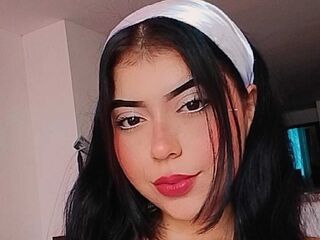 camwhore masturbating with sextoy SalomeKio