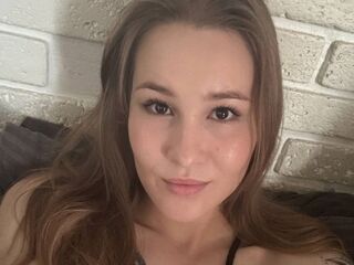 live strip tease show SandraCheecks