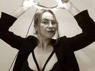 naked webcam girl picture ScarletHanistom