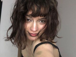 camgirl masturbating with dildo SeraphinaElora