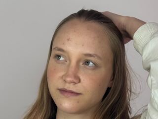 masturbating camgirl SharriDougan