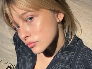 webcam girl SoledadMadon