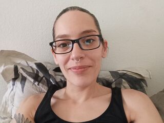 naughty camgirl SuzyQueen