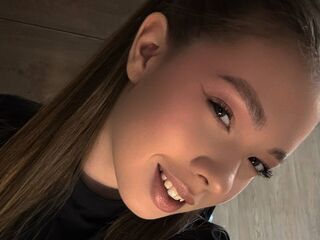 hot cam girl masturbating with vibrator TessaSun