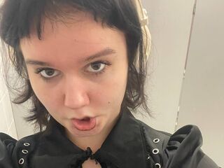 camwhore masturbating with vibrator TracyLilith