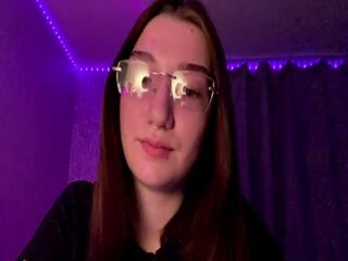 hot cam girl masturbating with vibrator WandaGosier