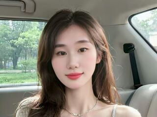 topless YingBao