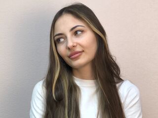 naughty camgirl masturbating with vibrator ZanaBaerman
